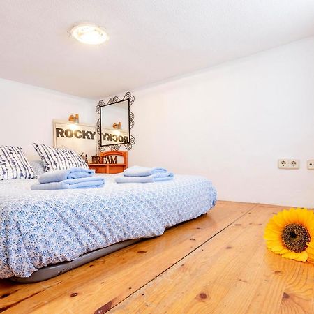 Original Loft En Lavapies Lejlighed Madrid Eksteriør billede